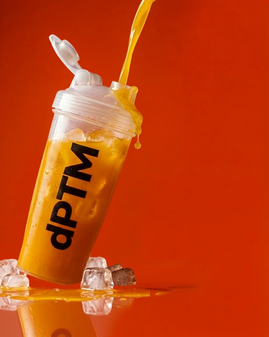 1 scoop. 0 azúcar, 0 carbohidratos, 20g de proteína, 100% colombiano